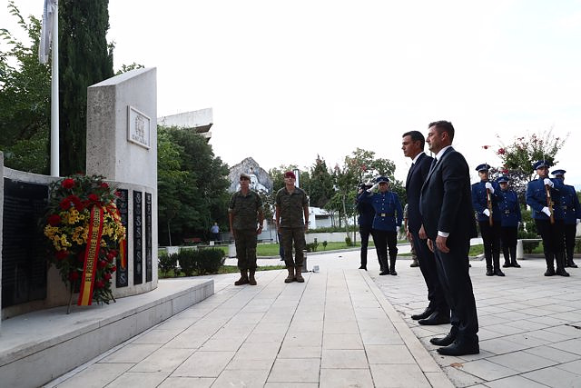 Sánchez pays tribute in Mostar to the 23 Spanish soldiers who died in the Bosnian war