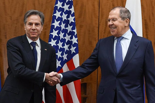 Blinken and Lavrov have a "frank and direct" conversation about the exchange of prisoners from Russia and the United States