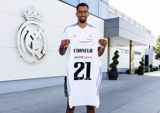 The French power forward Petr Cornelie, fourth reinforcement of Real Madrid