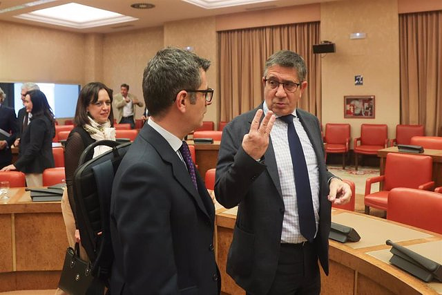 Patxi López shows her surprise that Griñán and Chaves are sentenced while Aguirre is exempted from Púnica