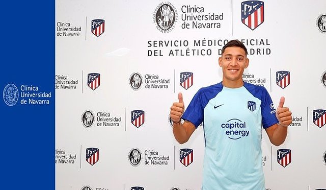 Nahuel Molina signs until 2027 for Atlético de Madrid