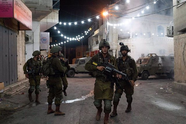 The Israel Defense Forces arrest an operation of 19 members of the Islamic Jihad