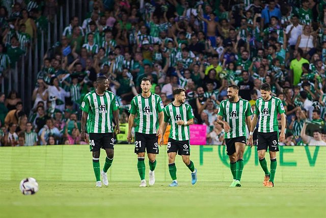 Betis and Athletic begin their journey to Europe against Elche and Mallorca