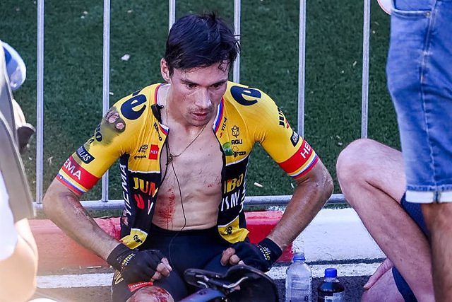 Roglic believes "the behavior" of Fred Wright was the cause of his abandonment in La Vuelta