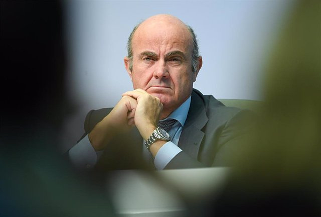 Guindos insists that European fiscal policy should not be expansionary despite 'stagflation'