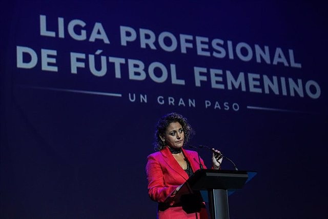 Beatriz Álvarez: "Women's football cannot miss this opportunity"
