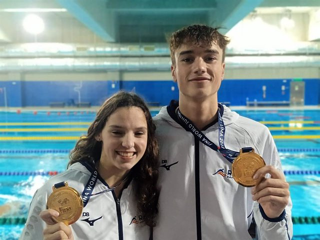 Emma Carrasco and Carlos Garach, junior world champions of 200 breaststroke and 1,500 freestyle