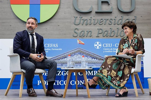 Abascal acknowledges feeling "away" from Feijóo's policies