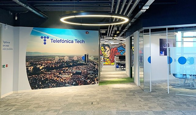 Telefónica Tech launches a remote operation service with augmented reality for the industry