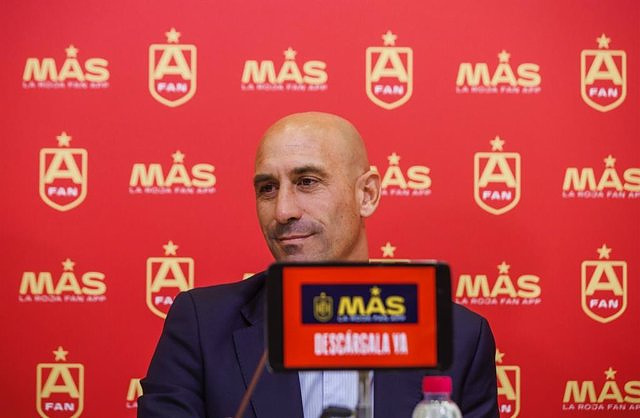 The RFEF denies that Rubiales hatched a plan to pay commissions to Piqué for the Super Cup