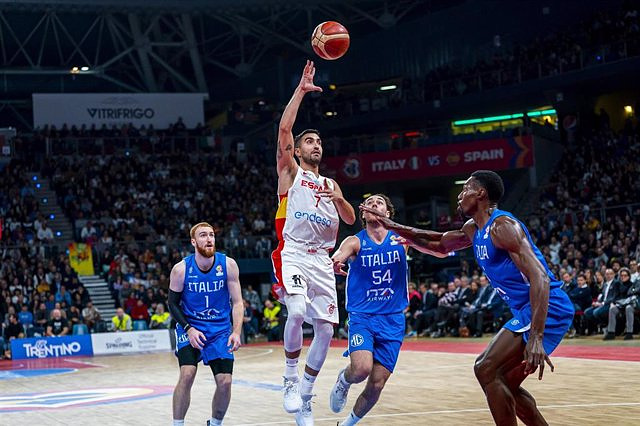 Jaime Fernández crushes Italy and brings the World Cup closer to Spain