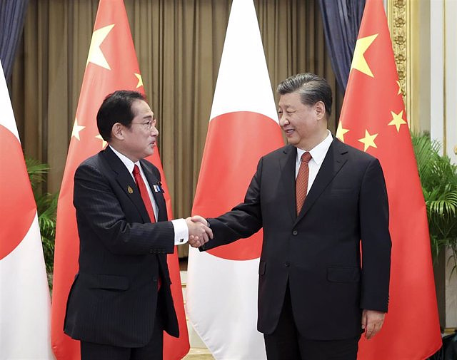 Xi, Kishida show willingness to improve China-Japan ties