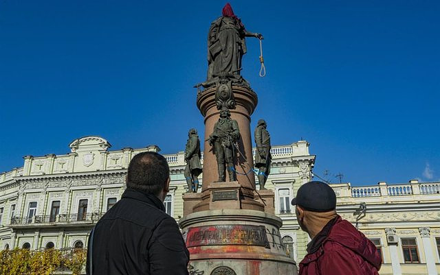 Odesa City Council votes to remove vandalized statue of Russian Empress Catherine II