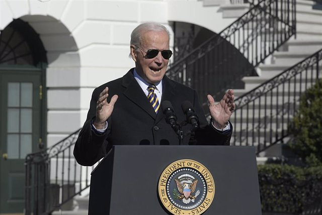 Biden urges Congress to approve an agreement between workers and operators to avoid a train strike