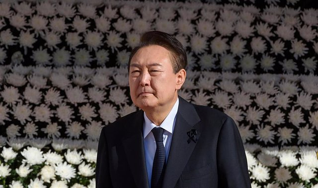 South Korean president finalizes decree to end truckers' strike