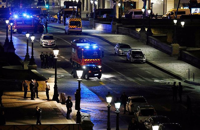 French police shoot down an armed man in the center of Paris