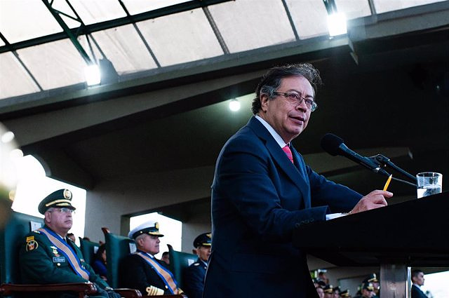 Petro criticizes the president of Guatemala after tensions over the possible investigation of the Colombian Defense Minister