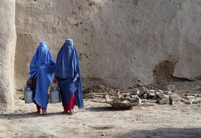 UNICEF calls for "full inclusion" of women and girls in public life in Afghanistan in the face of Taliban restrictions