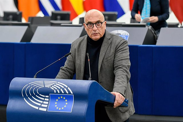 The Italian MEP accused of the corrupt plot denies the accusations and rules out invoking his immunity