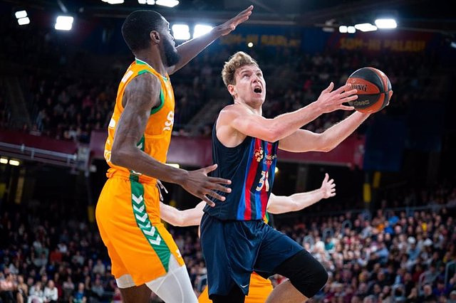 Barça takes out the roller against Betis and puts pressure on Real Madrid and Baskonia