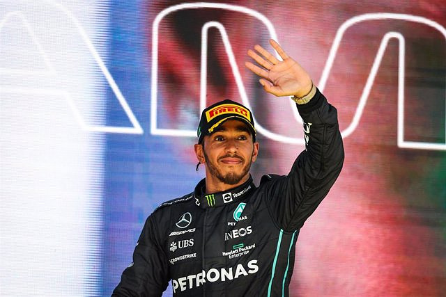 Hamilton: "School was the most traumatic and difficult part of my life"