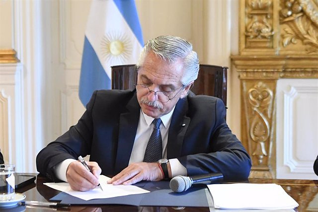 The president of Argentina assures that the seizure of the Malvinas Islands "should embarrass the whole world"
