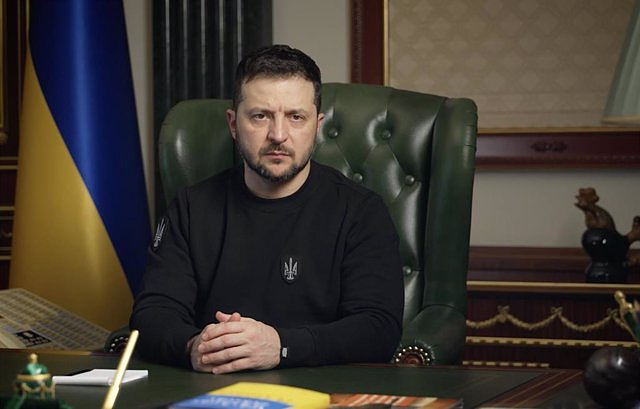 Zelensky urges the countries gathered in Ramstein to make decisions on sending tanks to Ukraine