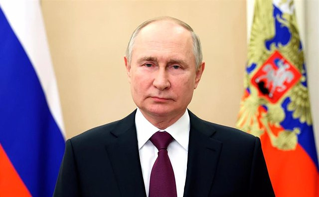 Putin stresses that "everything" Russia does is aimed at "putting an end to the war" in Donbas