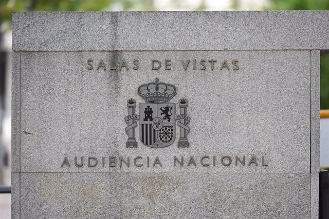 The National Court endorses requesting information from Luxembourg about an account of a Venezuelan ex-charge with 40 million