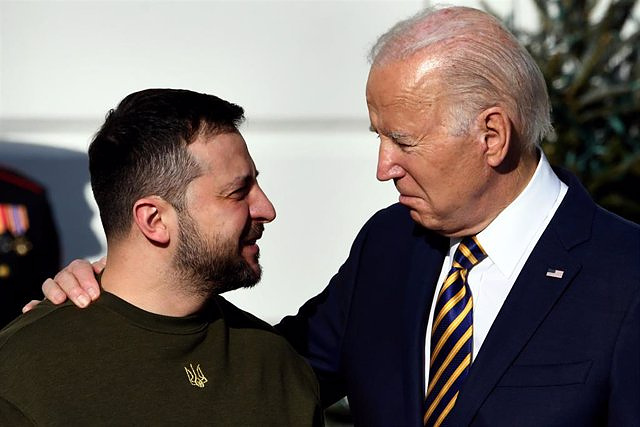 Zelensky reiterates his invitation to Biden to visit Ukraine: "It would be an important signal"