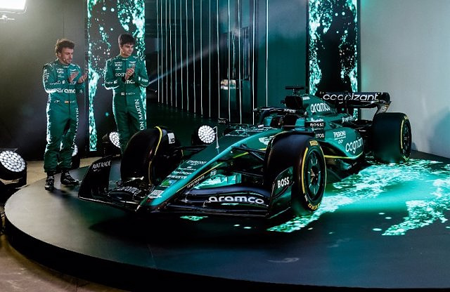 Aston Martin presents the "aggressive" 'AMR23' of Alonso and Stroll for the World Cup