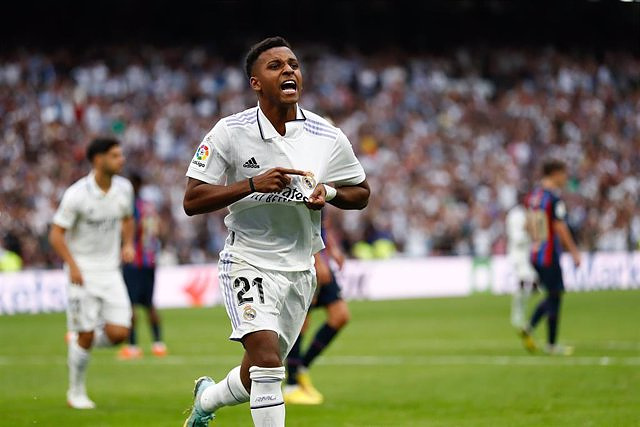 Rodrygo Goes trains with the group and aims for the Copa del Rey Clásico