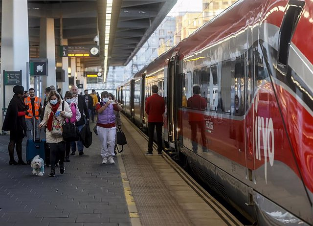 Almost 20% of Spaniards travel more by train now than before the entry of new competitors