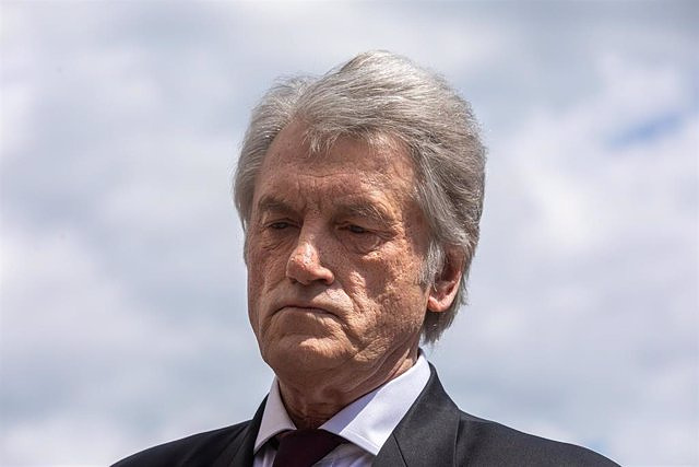 Former Ukrainian President Viktor Yushchenko calls Putin a "murderer" and calls for an international tribunal