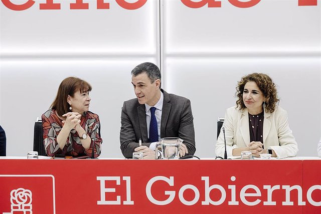 The PSOE sees Fejóo missing and without a public agenda since Sánchez blamed him for his photo with Dorado