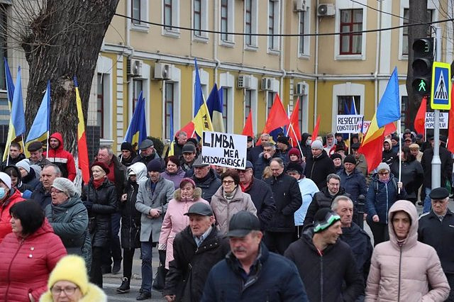 Protests in Moldova against the change of the name of the official language from "Moldovan" to "Romanian"