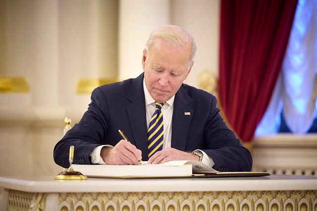 Biden presents the budget plan for 2024: more taxes for high incomes and a record cut in debt