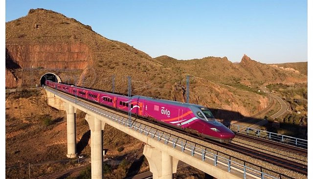 Renfe puts on sale this Wednesday 17,000 tickets at 7 euros on Avlo trains in Andalusia