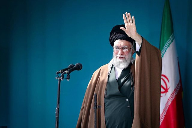 Khamenei: "Even the presence of an American in Iraq is too much"
