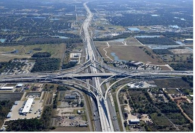 ACS buys the remaining 21.62% in the SH-288 toll road concession in Texas for 391 million