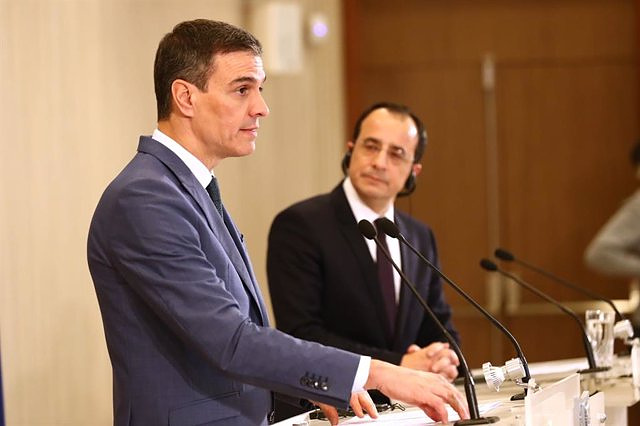 Sánchez holds his first meeting with Meloni today in Rome in which they will try to advance the migration pact