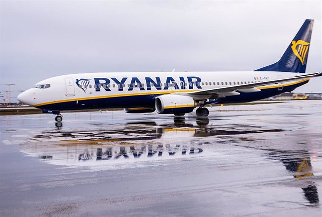 Ryanair earns 1,430 million in the fiscal year compared to the losses of the previous year