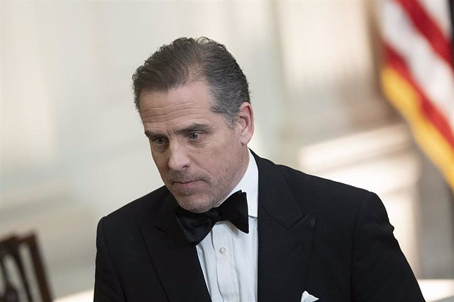 Biden's son agrees to plead guilty to various tax crimes and avoids jail