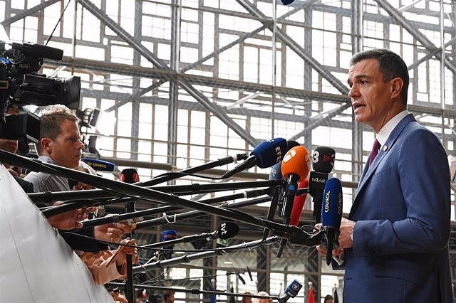 Sánchez says that there are European leaders "upset" by "the involution" of the PP and Vox agreements