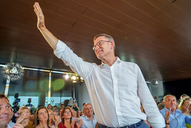 Feijóo warns the PSOE and Podemos that he will not accept "lessons" in equality and that he will defend it in its decisions and policies