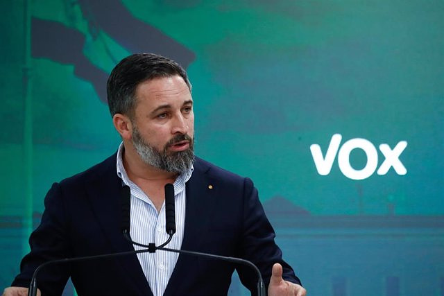 Abascal appeals to the "decisive" vote to build a "true" alternative and acknowledges that he "mistrusts" the PP