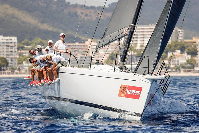 Felipe VI's 'Aifos' prevails in the coastal regatta of the Copa del Rey MAPFRE
