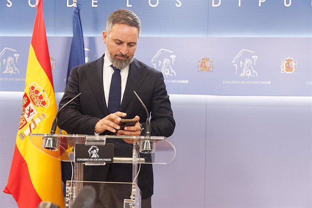 Abascal received a salary of more than 37,000 euros from Vox, less than what he received in 2019