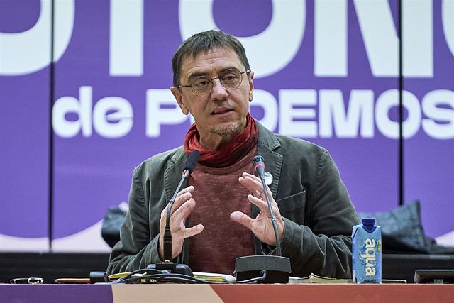 Monedero denounces the "dirty war" deployed against Podemos after the Neurona case was filed for him and the training