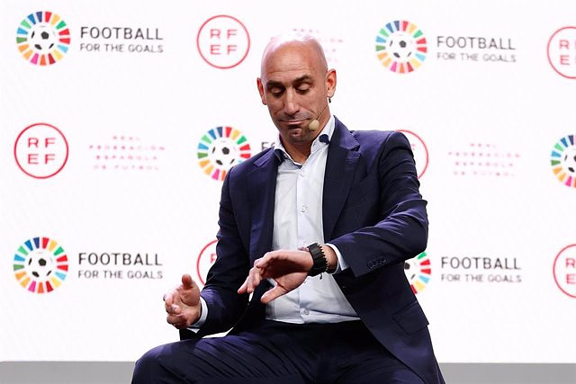 Luis Rubiales resigns from the position of president of the RFEF